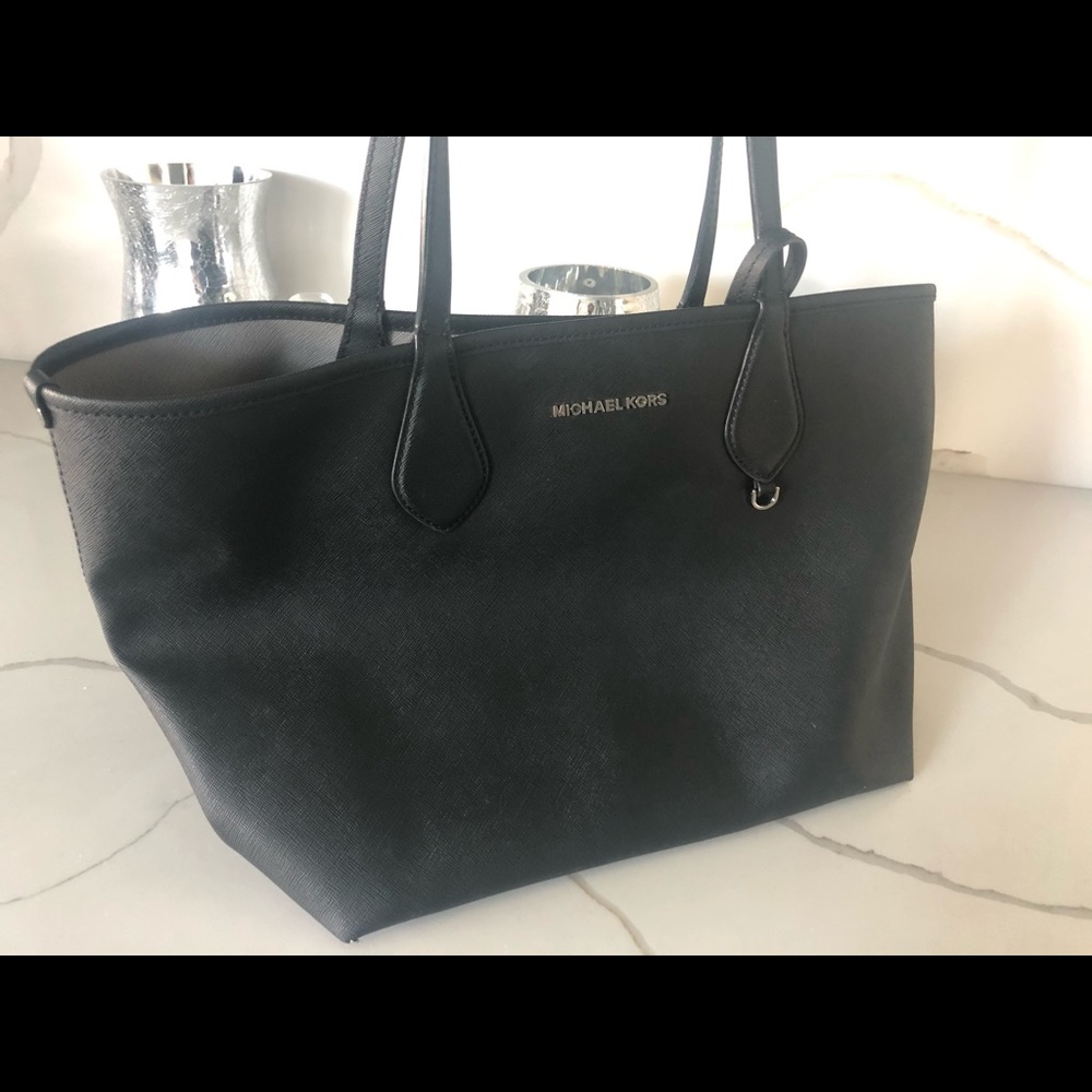 Authentic Michael Kors Tote